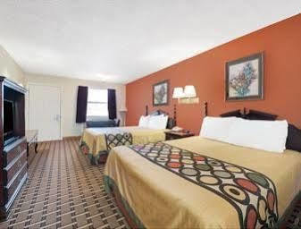 Super 8 By Wyndham Dallas South Exterior photo